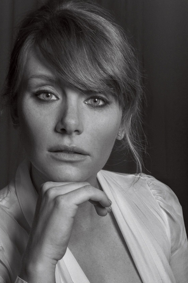 Актриса Брайс Даллас черно - белое фото