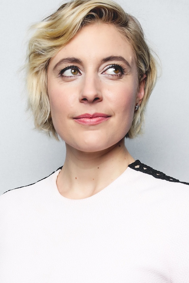 Актриса Грета Гервиг фото на сером фоне