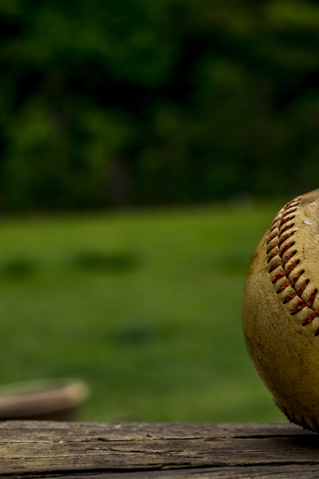 Мяч для бейсбола крупным планом