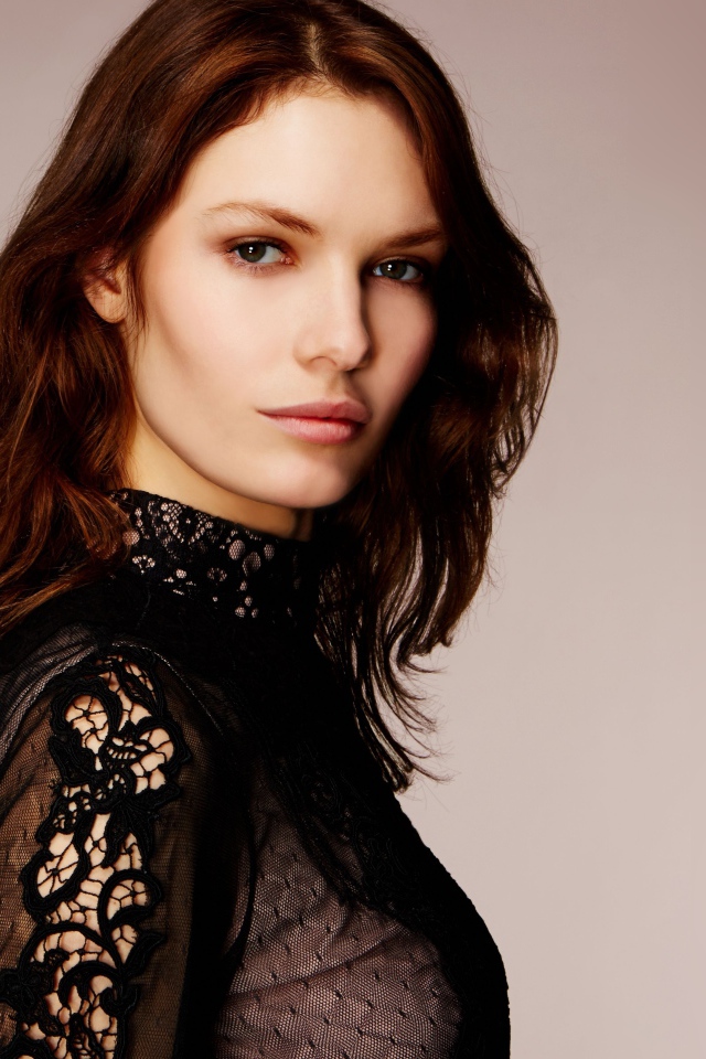 Красивая актриса Аннабелл Стивенсон