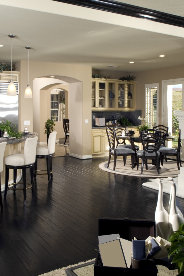 Красивая гостинная с кухней в пастельных тонах 