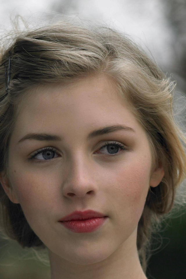 Нежная красивая актриса Гермиона Корфилд