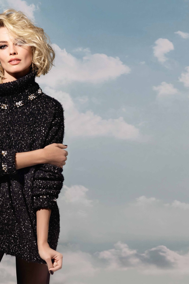 Эффектная блондинка актриса Марго Робби