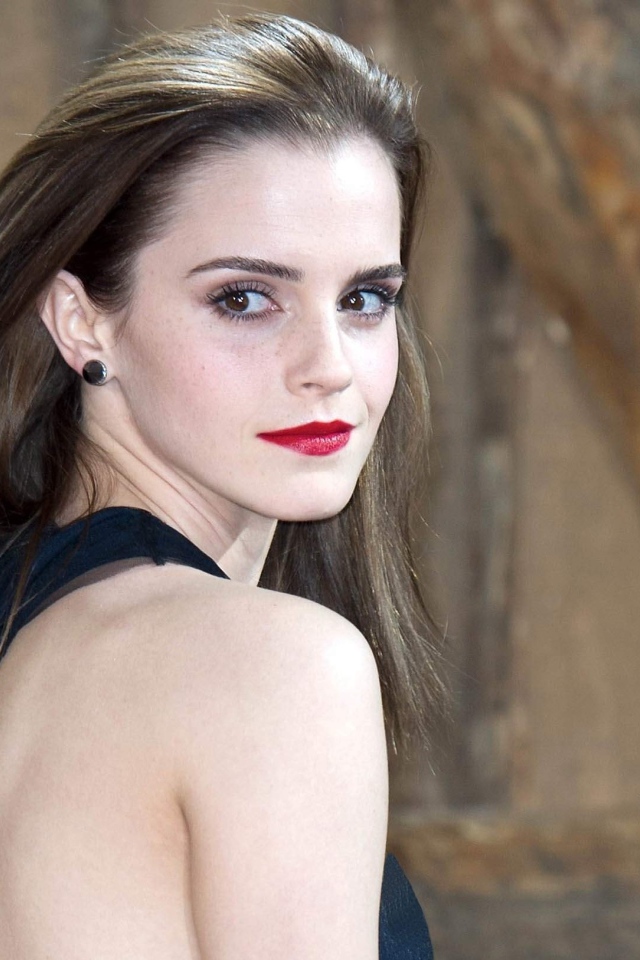 Элегантная молодая актриса Эмма Уотсон