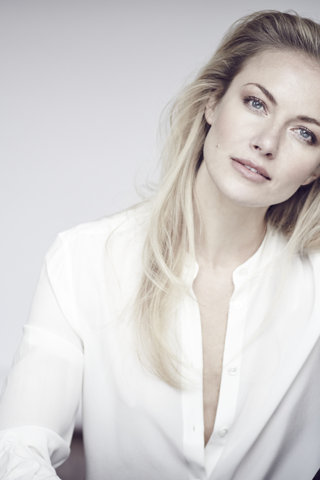 Французская голубоглазая актриса Мелани Лоран