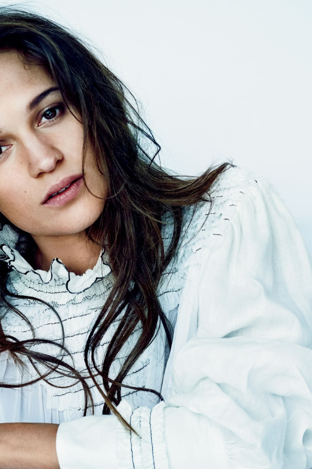 Нежная молодая девушка, актриса Алисия Викандер