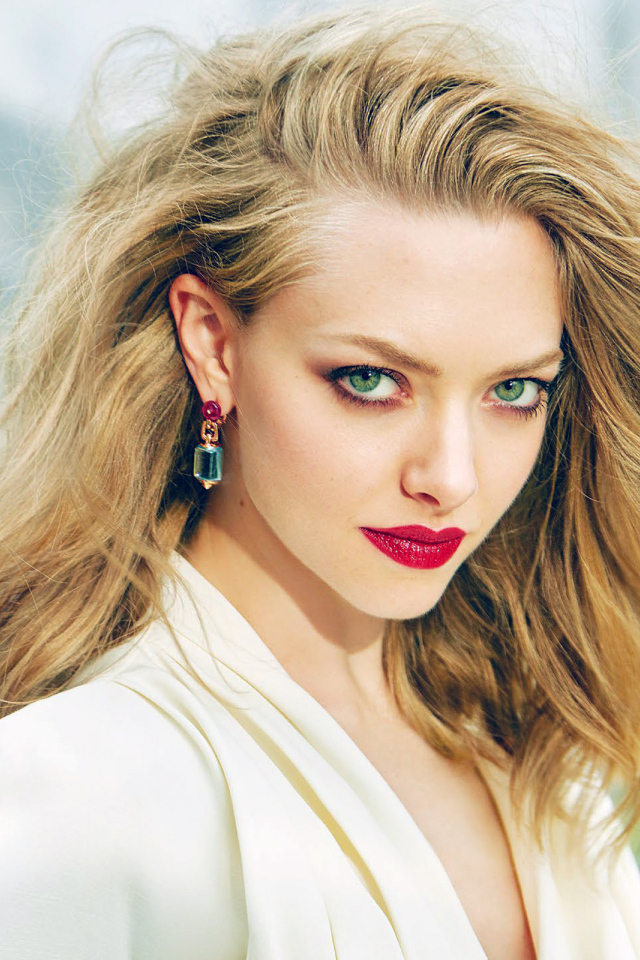 Зеленоглазая блондинка, актриса Аманда Сейфрид