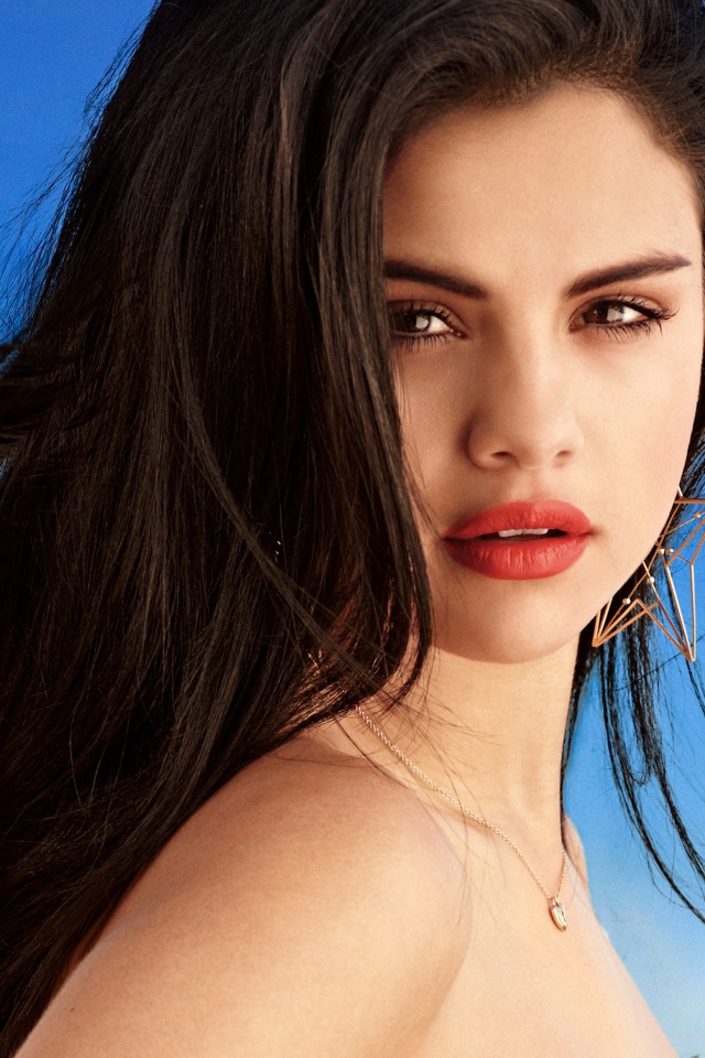 Горячая девушка, актриса и певица Селена Гомес