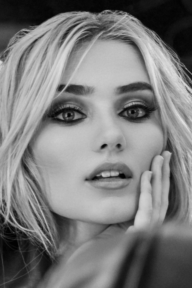 Молодая американская актриса Мег Доннелли черно белое фото