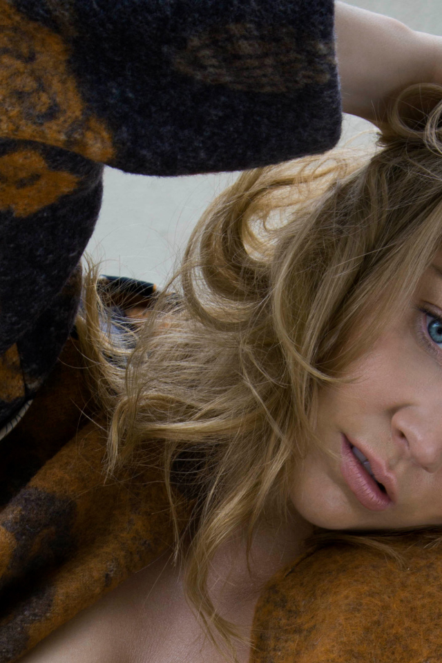 Молодая красивая голубоглазая актриса Натали Дормер