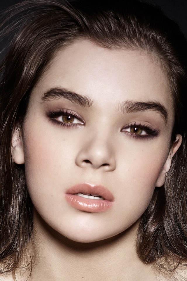 Молодая нежная актриса Хейли Стейнфилд