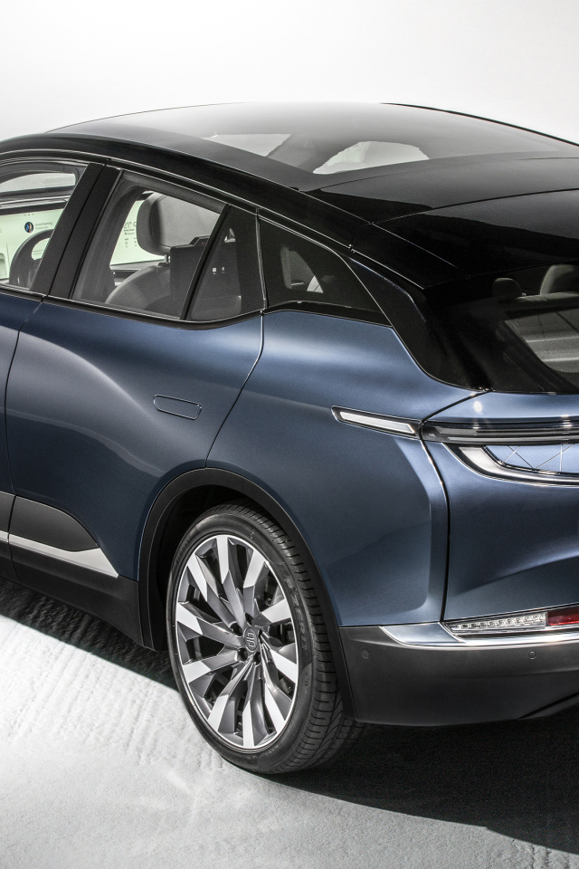 Автомобиль BYTON M-Byte 2020 года вид сзади