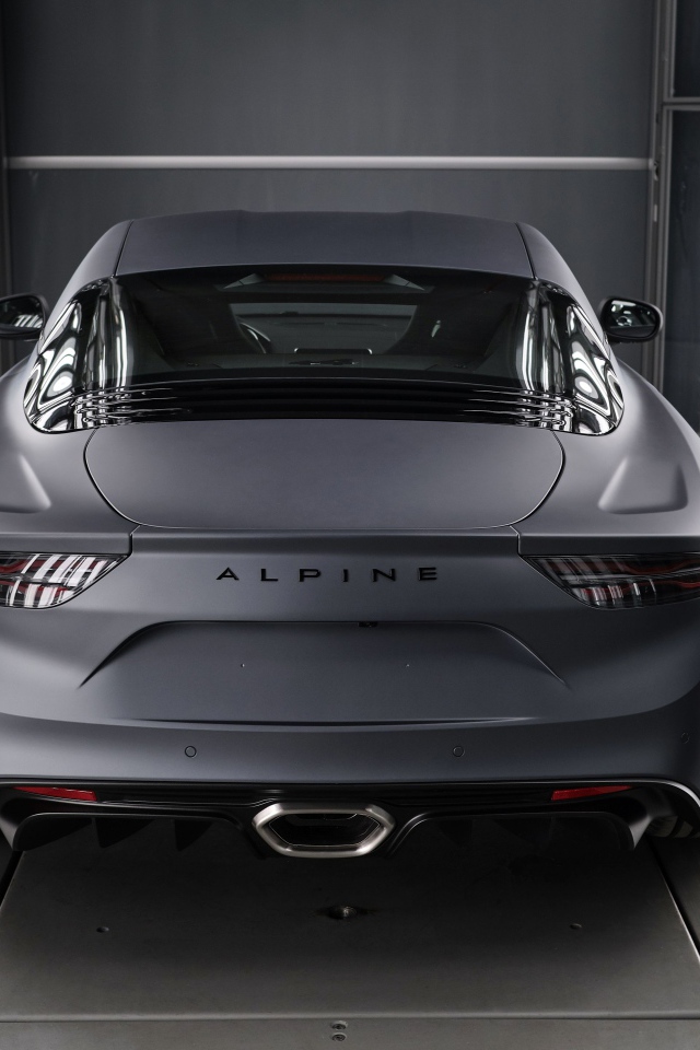 Серебристый автомобиль Alpine A110S, 2019 года вид сзади