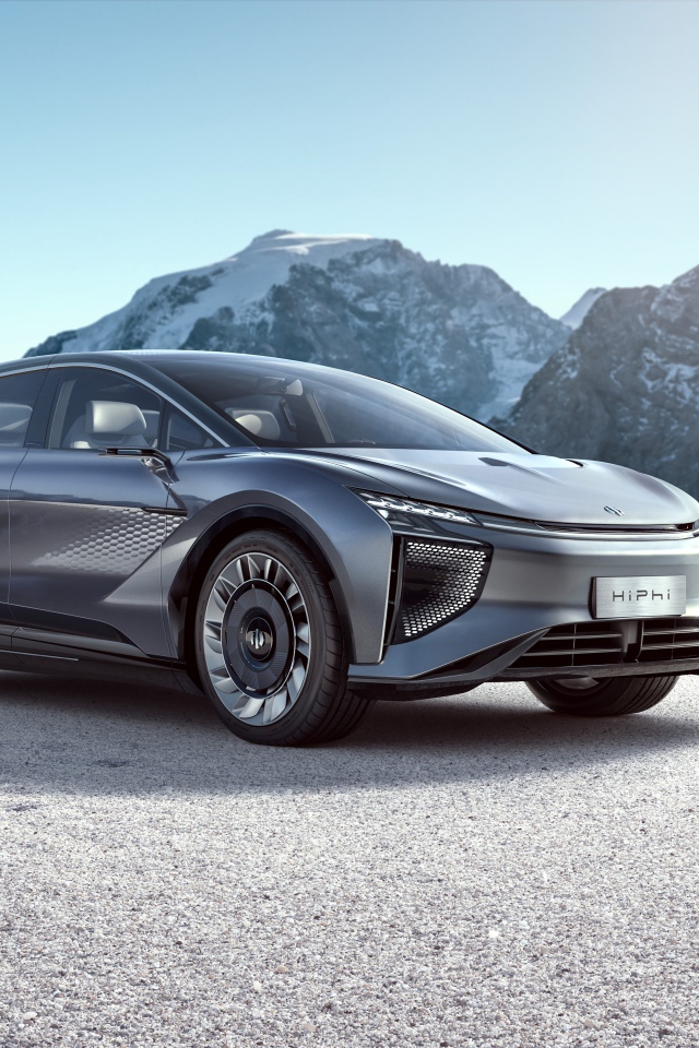 Новый автомобиль HiPhi 1,  2020 года на фоне гор