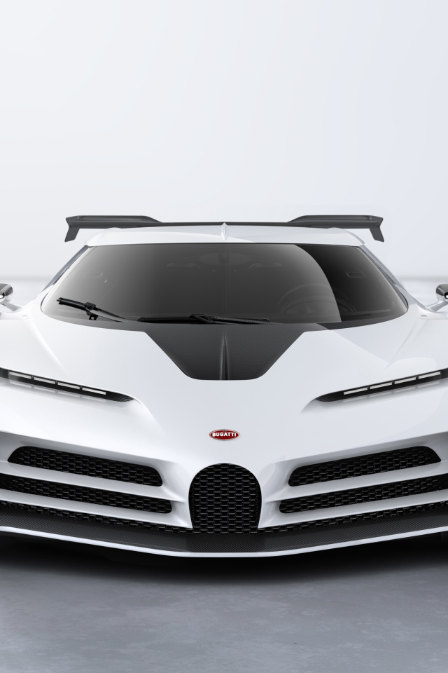 Белый спортивный автомобиль Bugatti Centodieci 2019 года