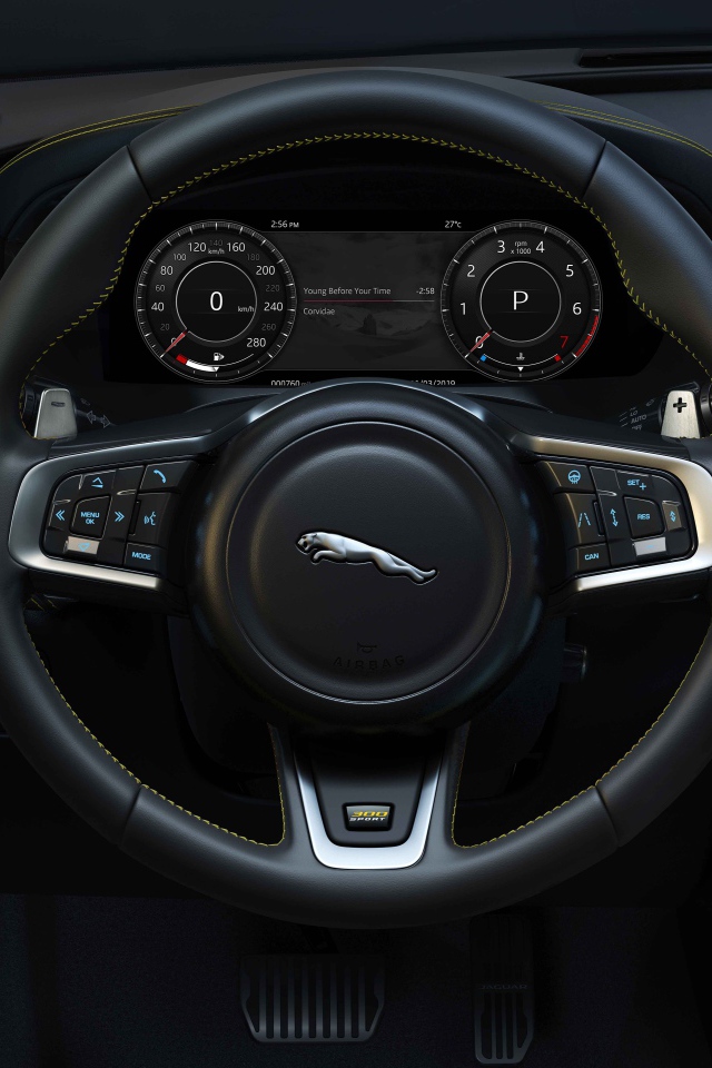 Кожаный руль автомобиля Jaguar F-Pace 300 Sport 2019 года