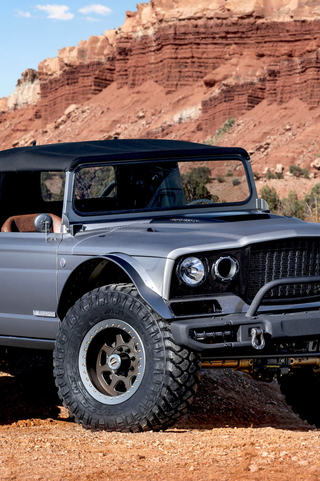 Пикап Jeep M-715 Five-Quarter 2019 года на фоне гор