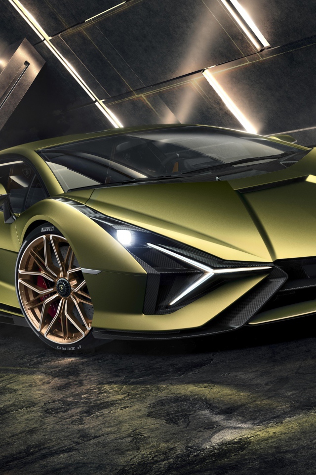 Спортивный автомобиль Lamborghini Sian 2019 года