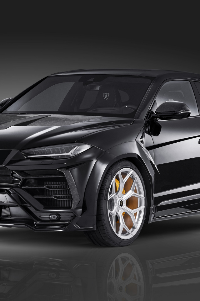 Черный  Lamborghini Urus Esteso 2019 года на сером фоне