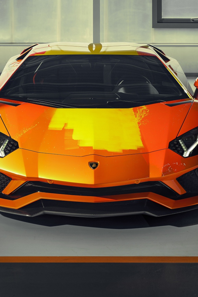 Автомобиль Lamborghini Aventador S 2019 года вид спереди