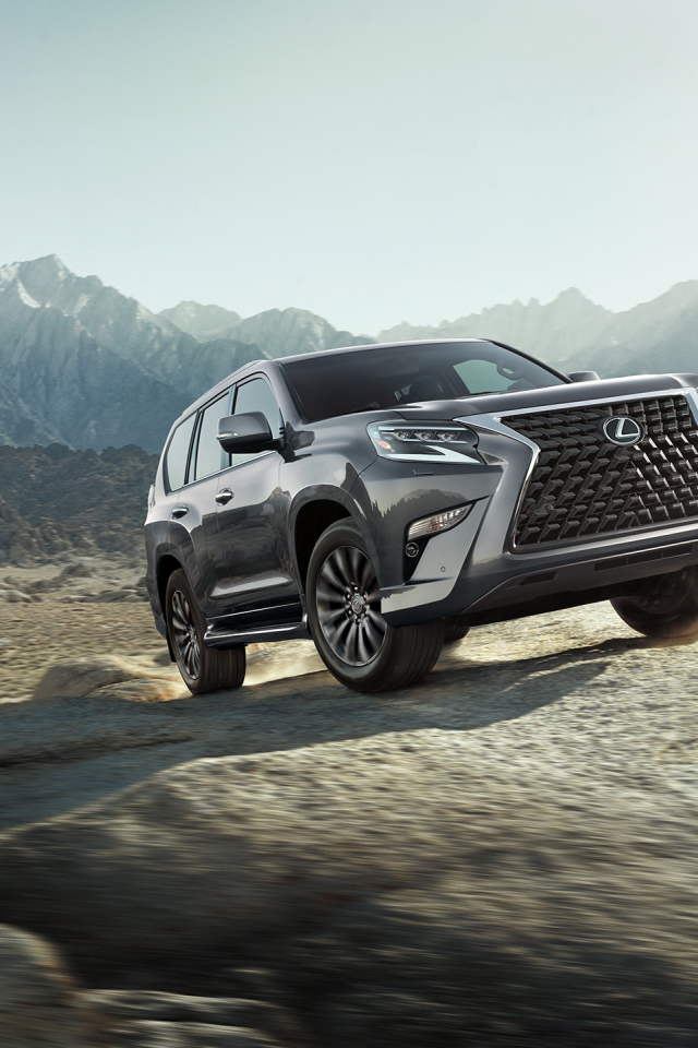 Внедорожник Lexus GX 460, 2020 года в горах 