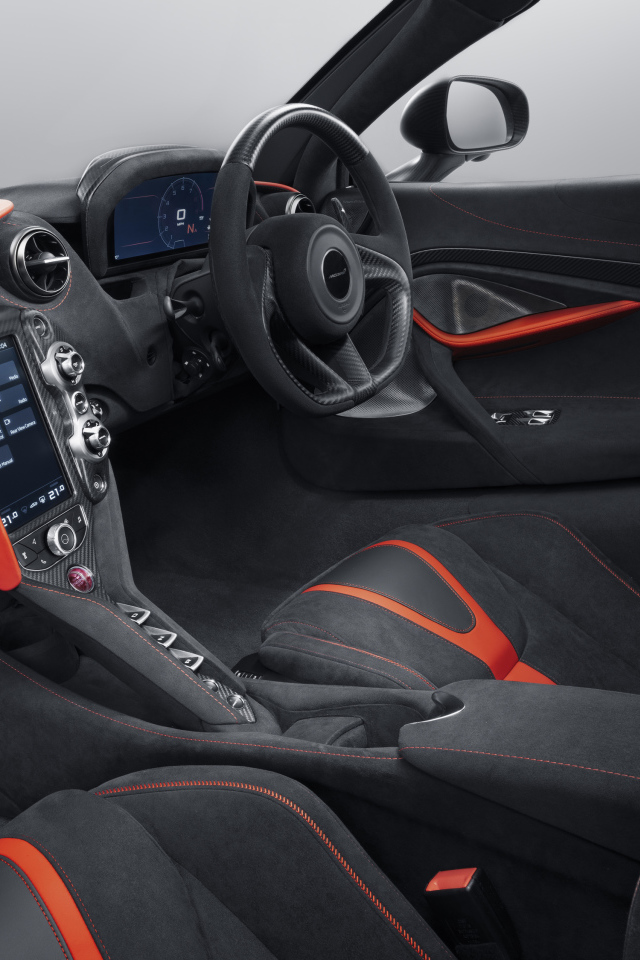 Салон автомобиля McLaren MSO 720S, 2018 года