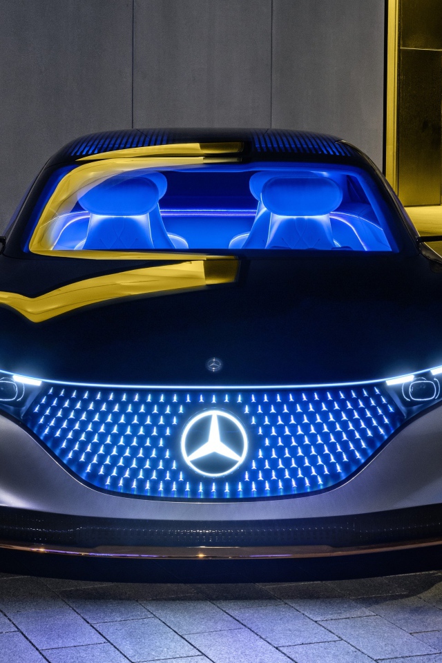 Автомобиль Mercedes-Benz Vision EQS 2019 года с неоновой подсветкой