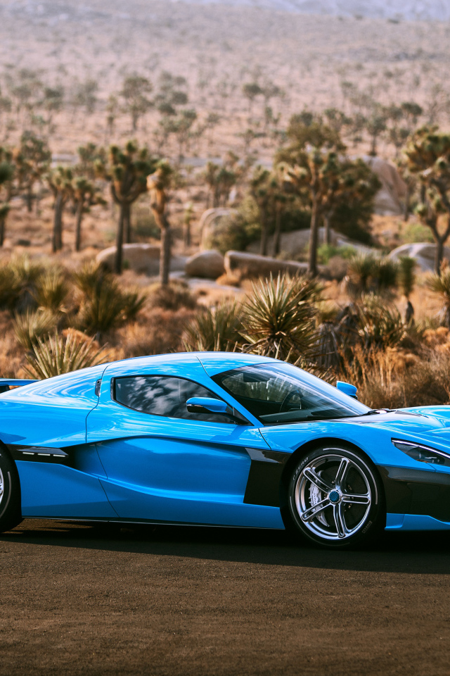 Синий быстрый автомобиль Rimac C Two California Edition 