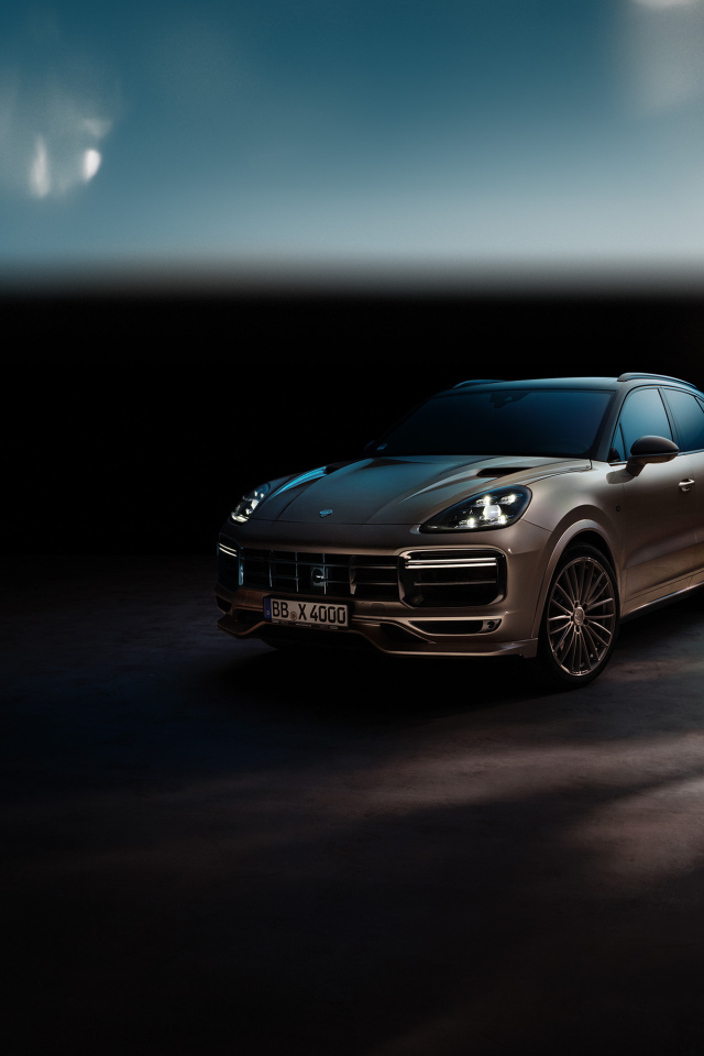 Коричневый внедорожник Porsche Cayenne Turbo, 2018 года