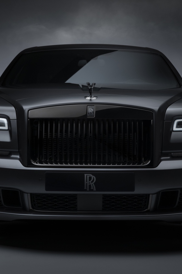 Автомобиль Rolls-Royce Ghost, 2019 года вид спереди