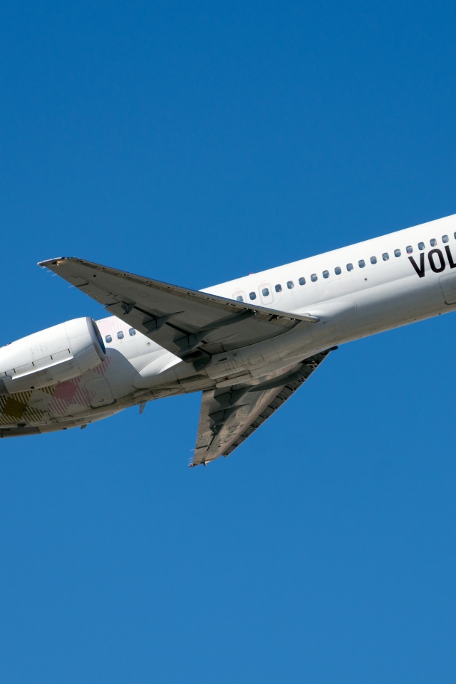 Большой пассажирский  Boeing 717-200 авиакомпании Volotea 