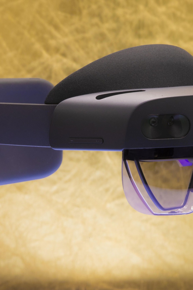 Очки виртуальной реальности Microsoft HoloLens 2, 2019 года