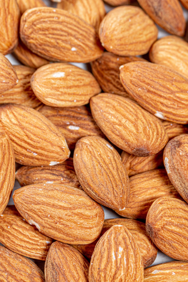 Ядра миндального ореха крупным планом