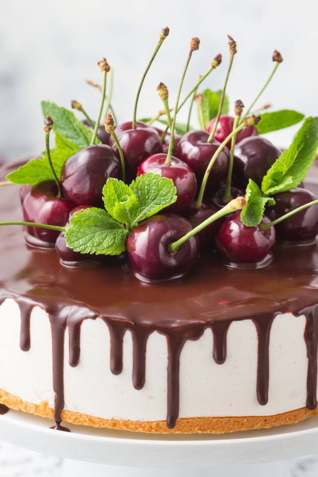 Вкусный торт мусс с шоколадом и черешней