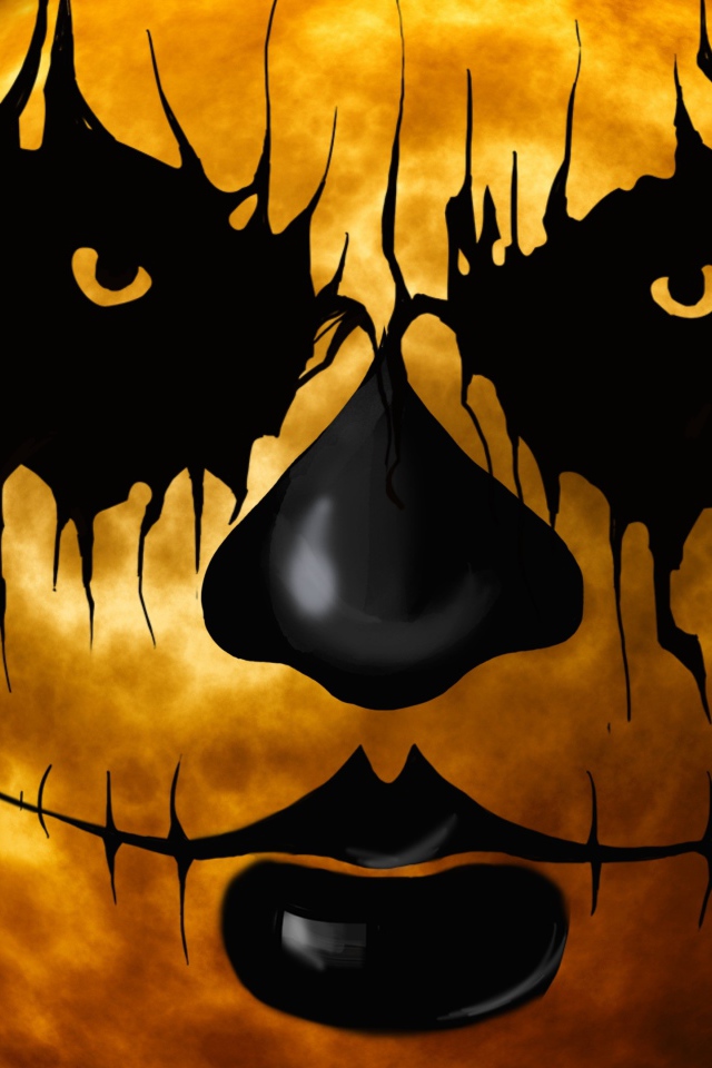 Большая желтая луна с гримом на Хэллоуин 