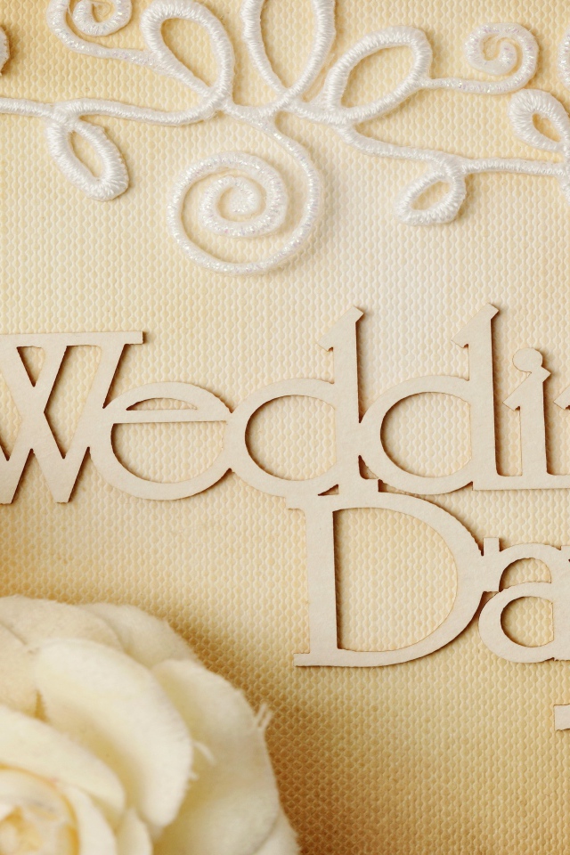 Надпись на свадьбу на бежевом фоне