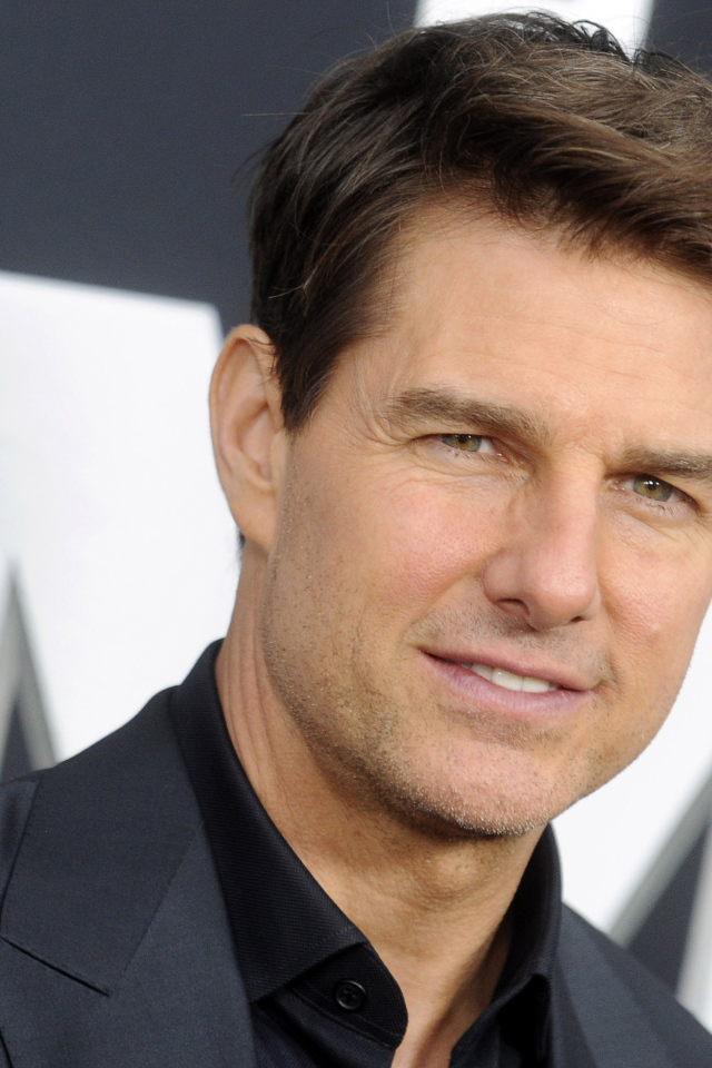 Популярный стильный актер Том Круз