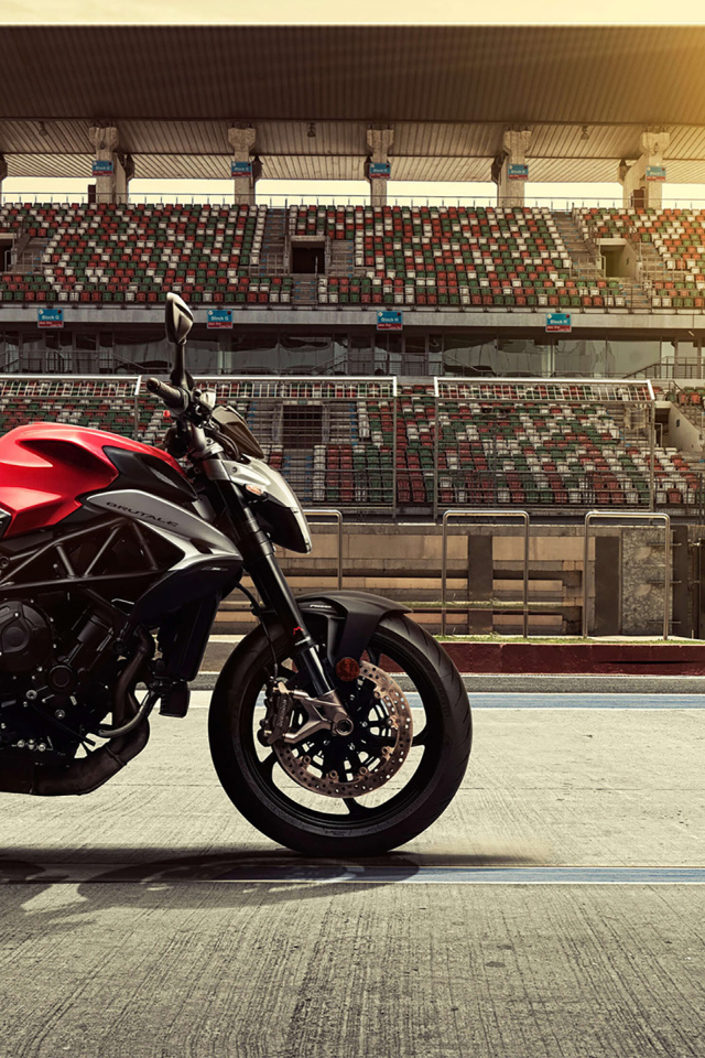 Гоночный мотоцикл MV Agusta Brutale