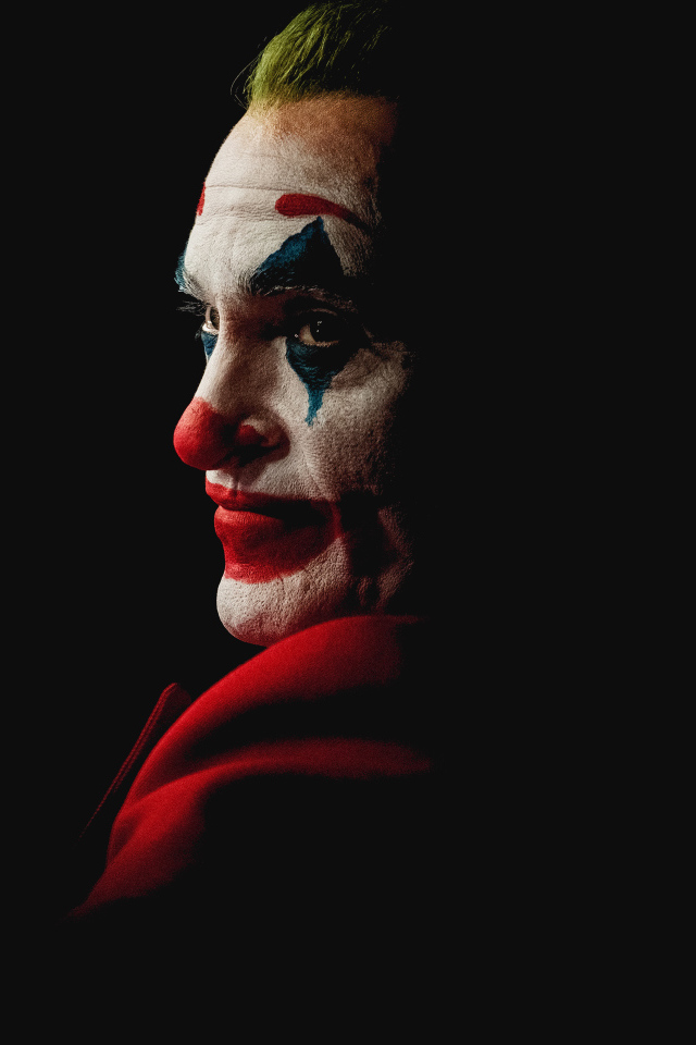 Джокер на черном фоне