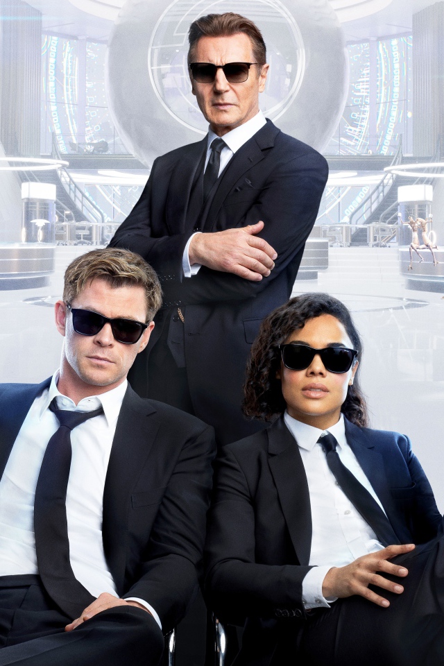 Постер комедийного фильма Люди в чёрном: Интернэшнл, 2019