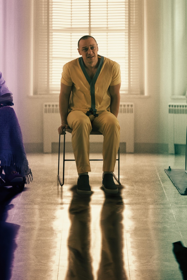 Кадр нового фильма Стекло, 2019