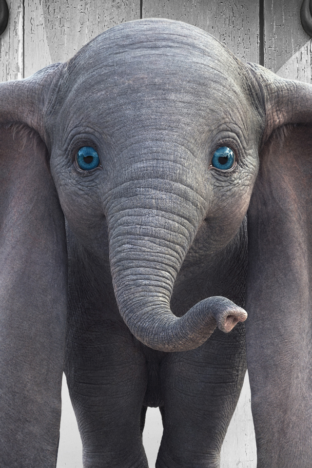 Слоненок персонаж фильма Дамбо, 2019