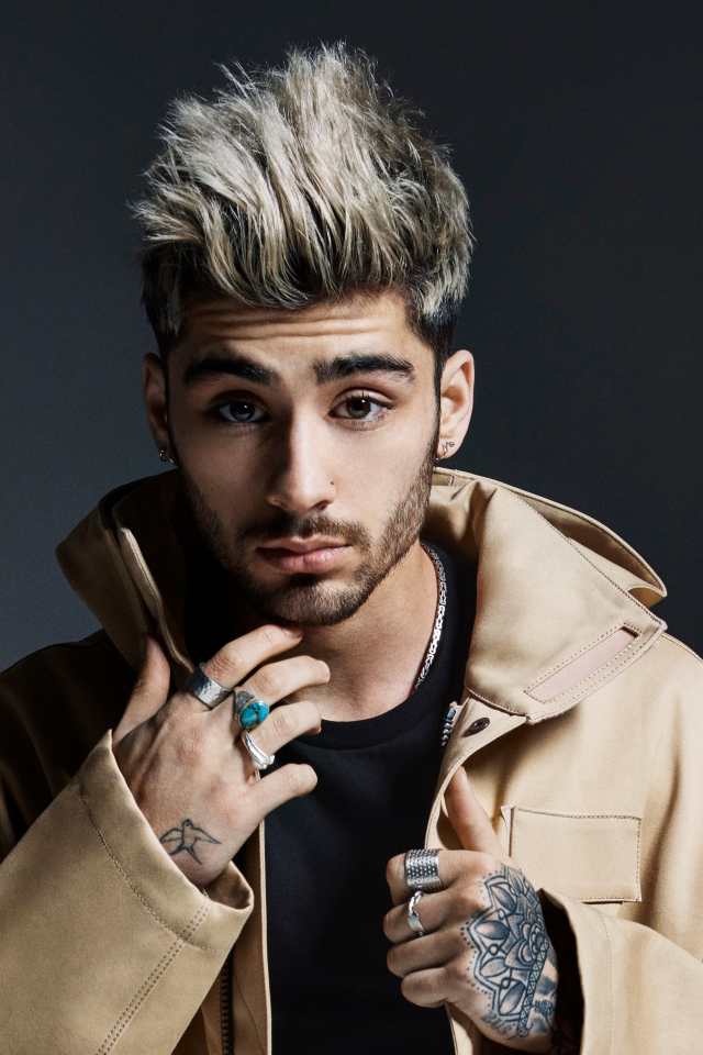 Британский певец Zayn  с крашеными волосами