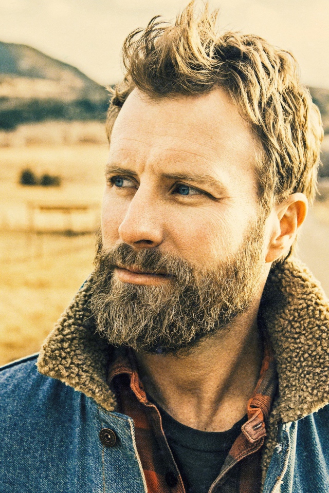 Кантри исполнитель Диркс Бентли с бородой