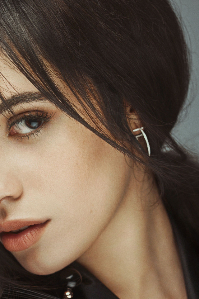 Певица Камила Кабельо лицо крупным планом