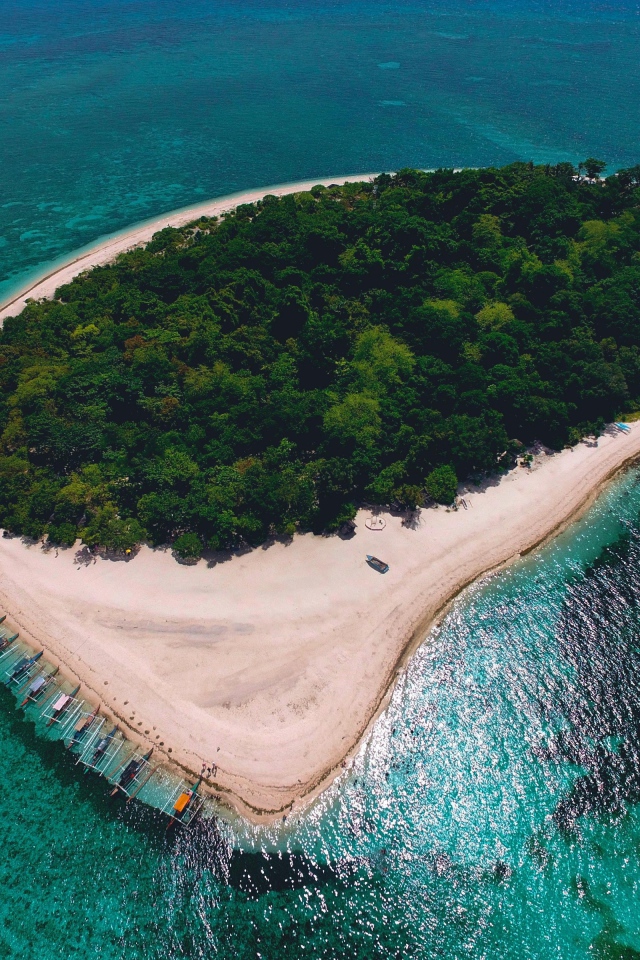 Тропический остров в голубом океане, Исландия 