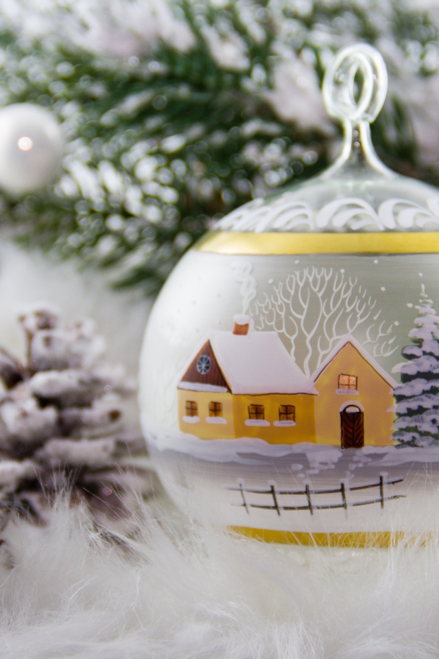 Красивый стеклянный шар с рисунком 