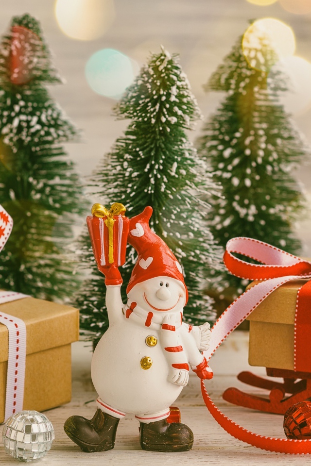 Елочные игрушки и подарки на Новый год 2020 