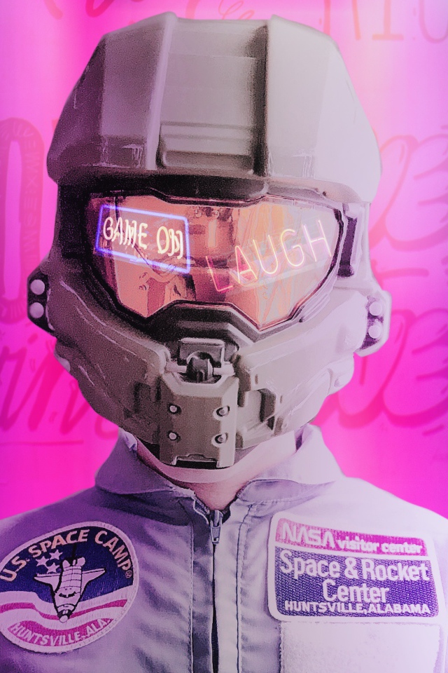 Астронавт NASA в костюме и шлеме