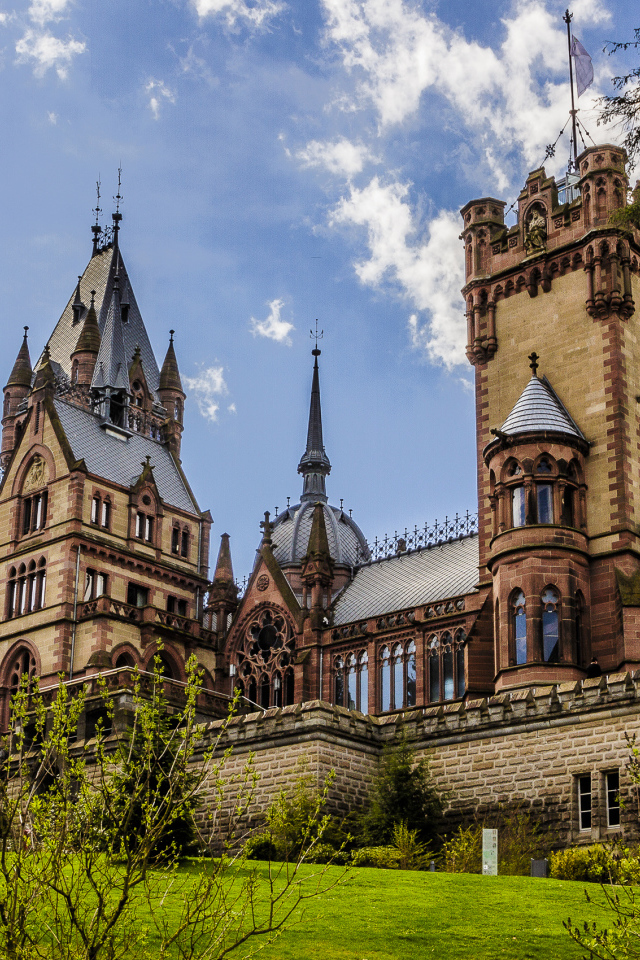 Замок Шлос Драхенбург,  город Кёнигсвинтере,Германия